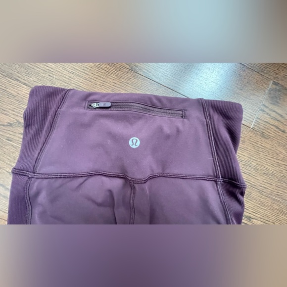 Lululemon On your Mark size 4 - Picture 7 of 9